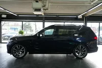 BMW X7 M50i - Image 2