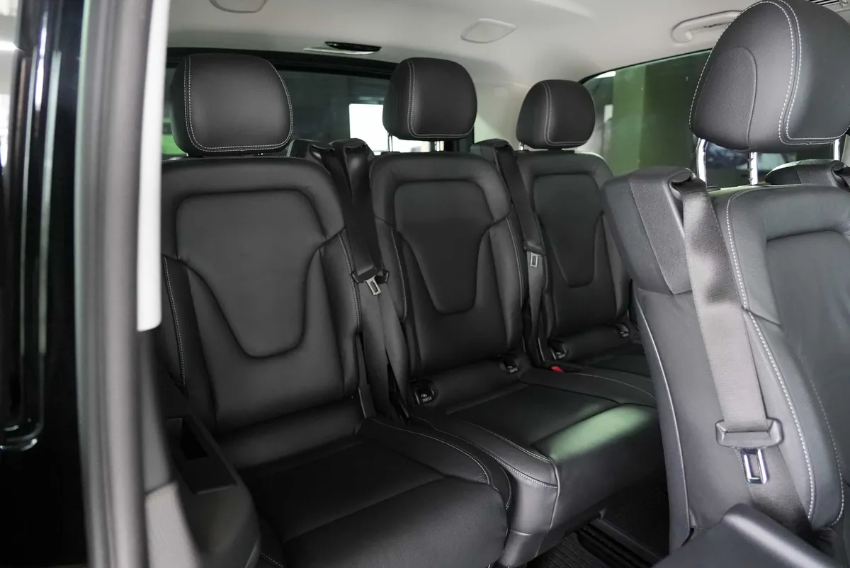 Mercedes-Benz V 220d Avantgarde Edition 4MATIC lang - Image 16