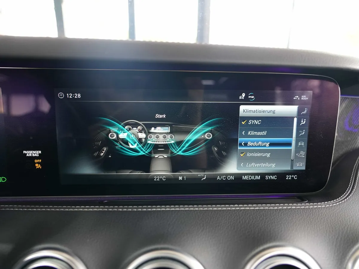 Mercedes-Benz S 63 AMG 4Matic Cabriolet - Image 23