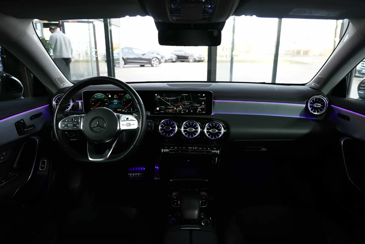 Mercedes-Benz CLA 220 4Matic AMG Line - Image 16
