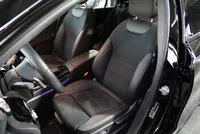 Mercedes-Benz A 200 Limousine AMG Line - Image 12