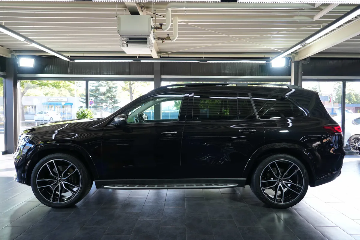Mercedes-Benz GLS 350d 4Matic AMG Line - Image 2