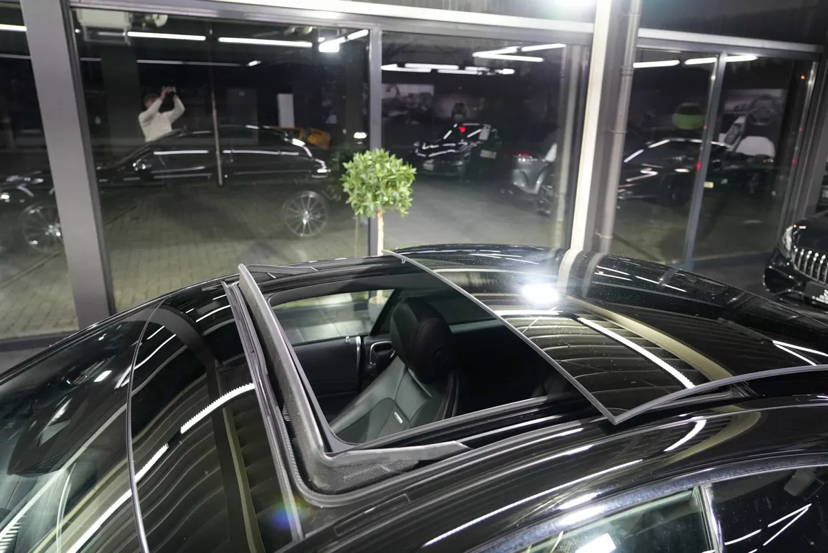 Mercedes-Benz E 53 AMG 4Matic Coupé - Image 9