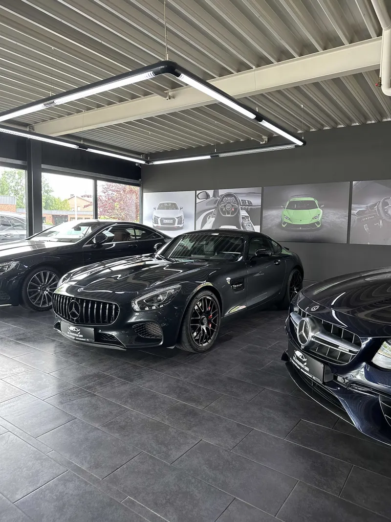 Luxuriöses Fahrzeug in unserem Autohaus