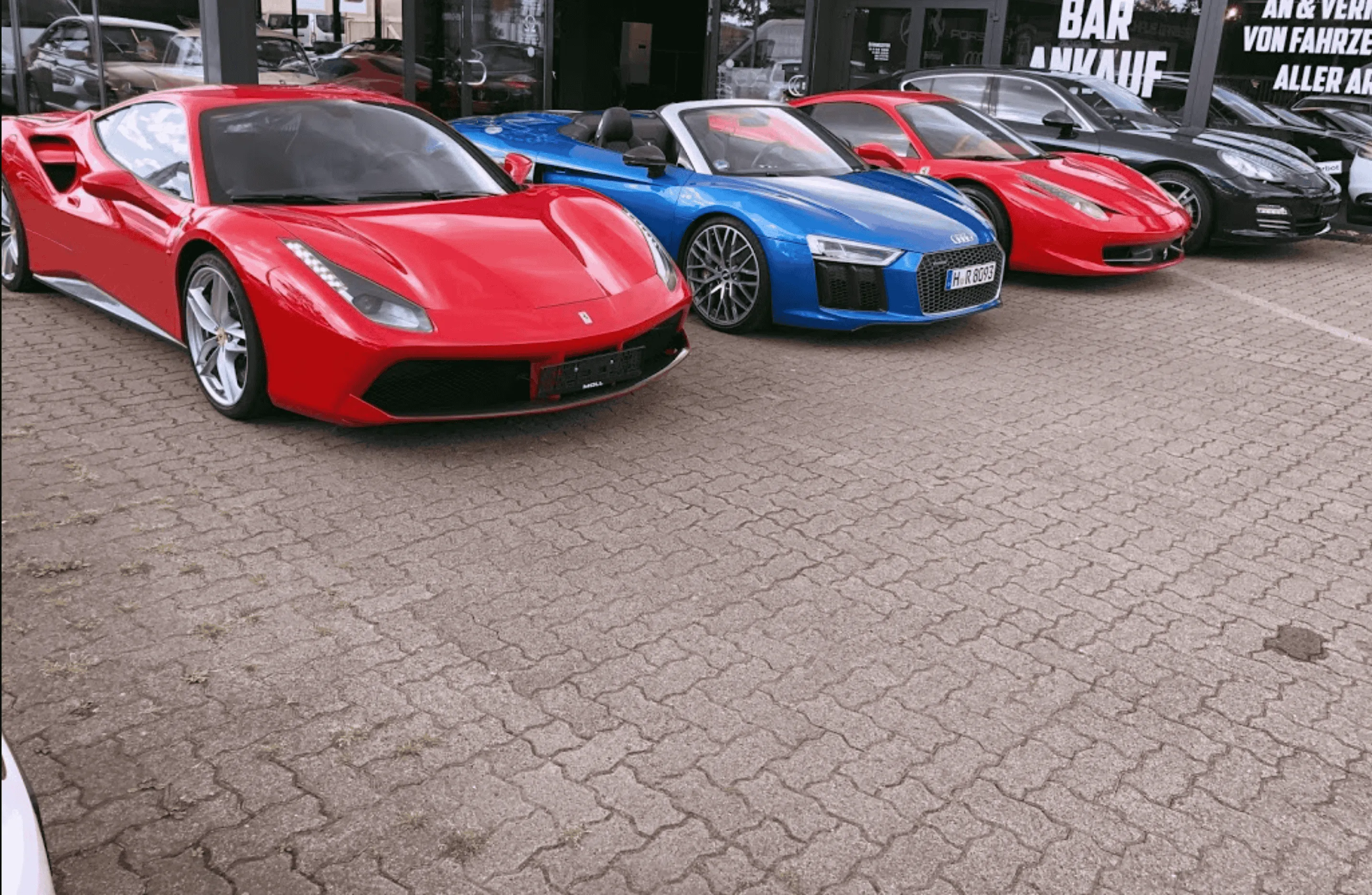 Ferari, Porsche, Audi auf unserem Hof in Hannover