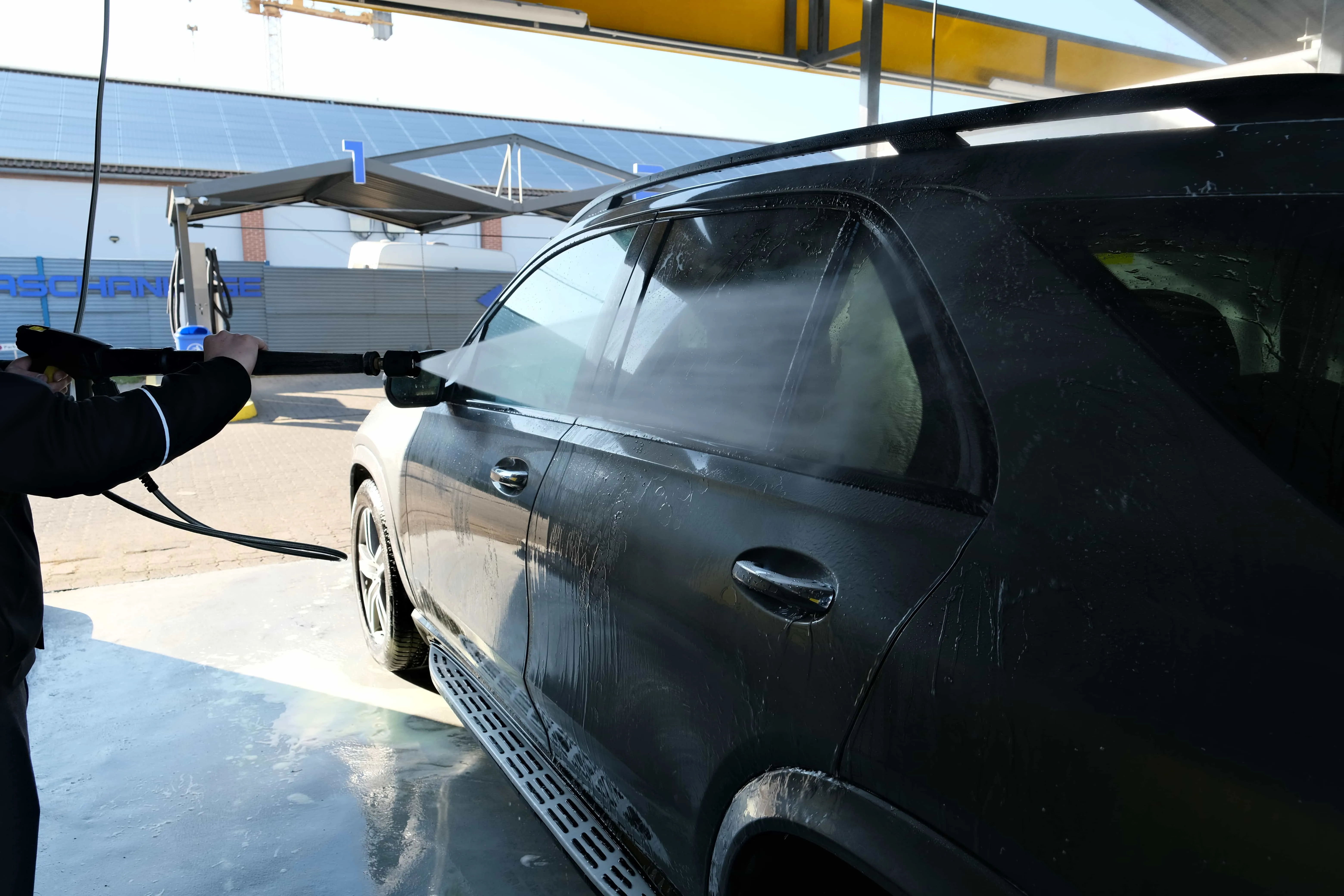 Portalwaschanlage mit automatischer Reinigung in Hannover