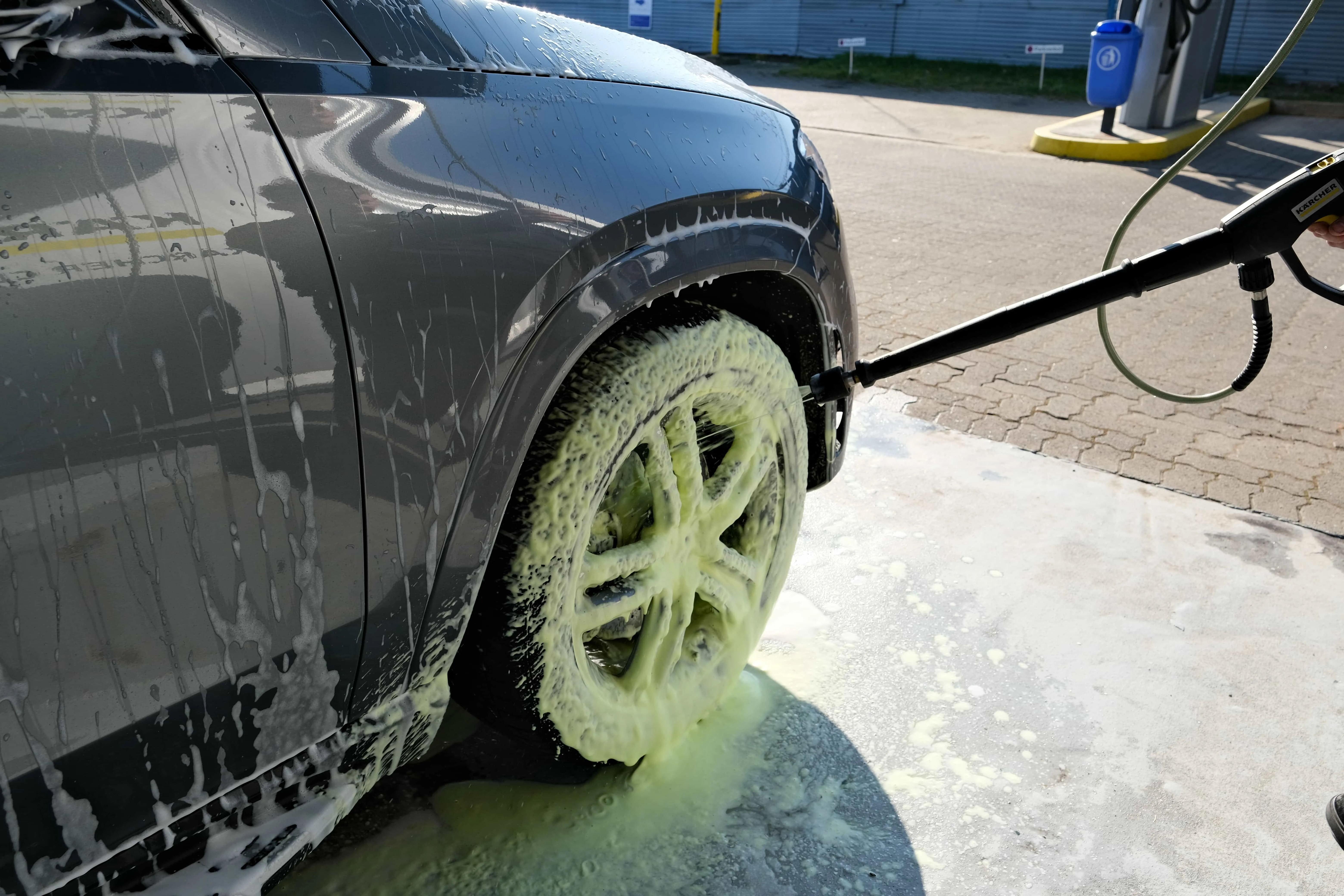 Detailansicht der Hochdrucklanze in der SB-Waschanlage